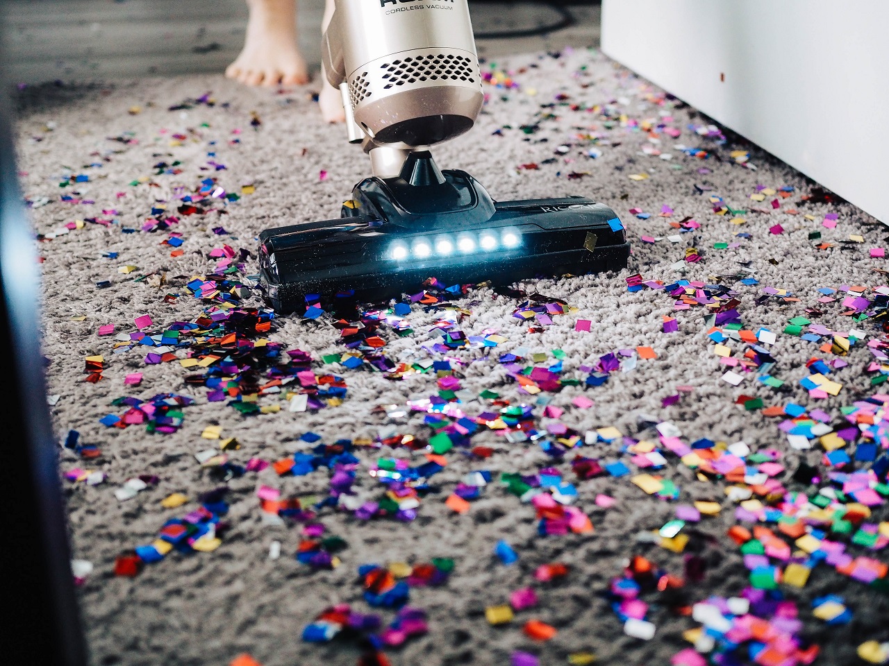 vacuum carpet vacuum and confetti