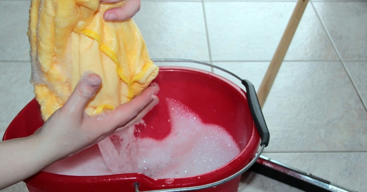 Clean and polish even the dullest floors with just vinegar and fabric