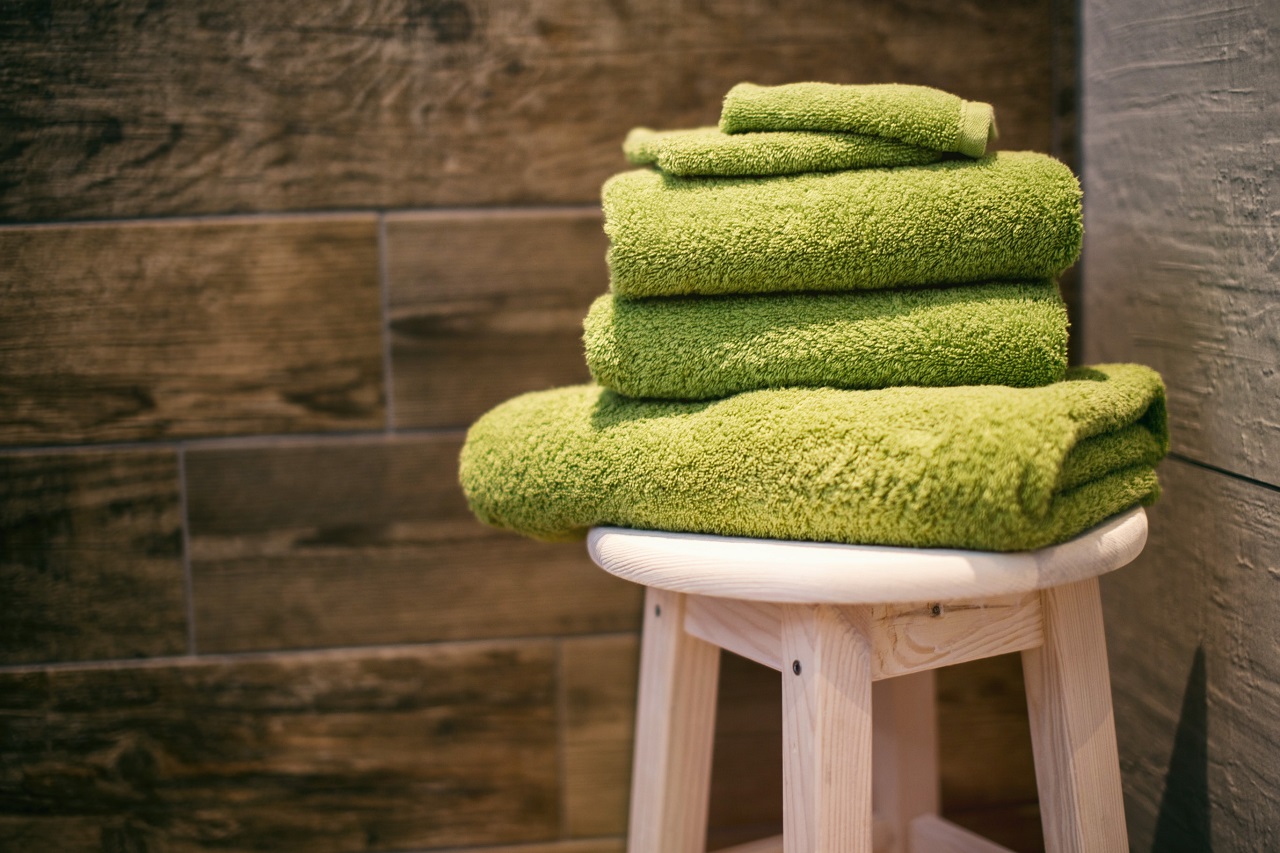 green towels