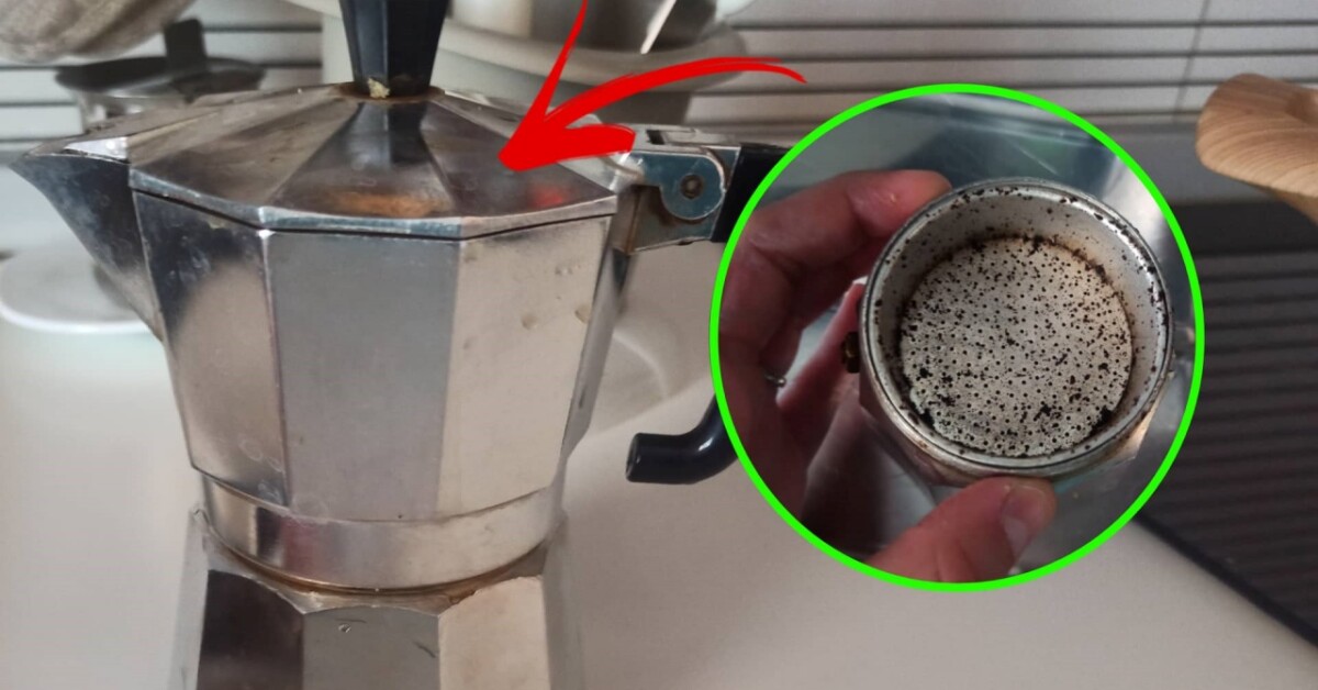 The failsafe way to clean your moka pot, making it seem like new