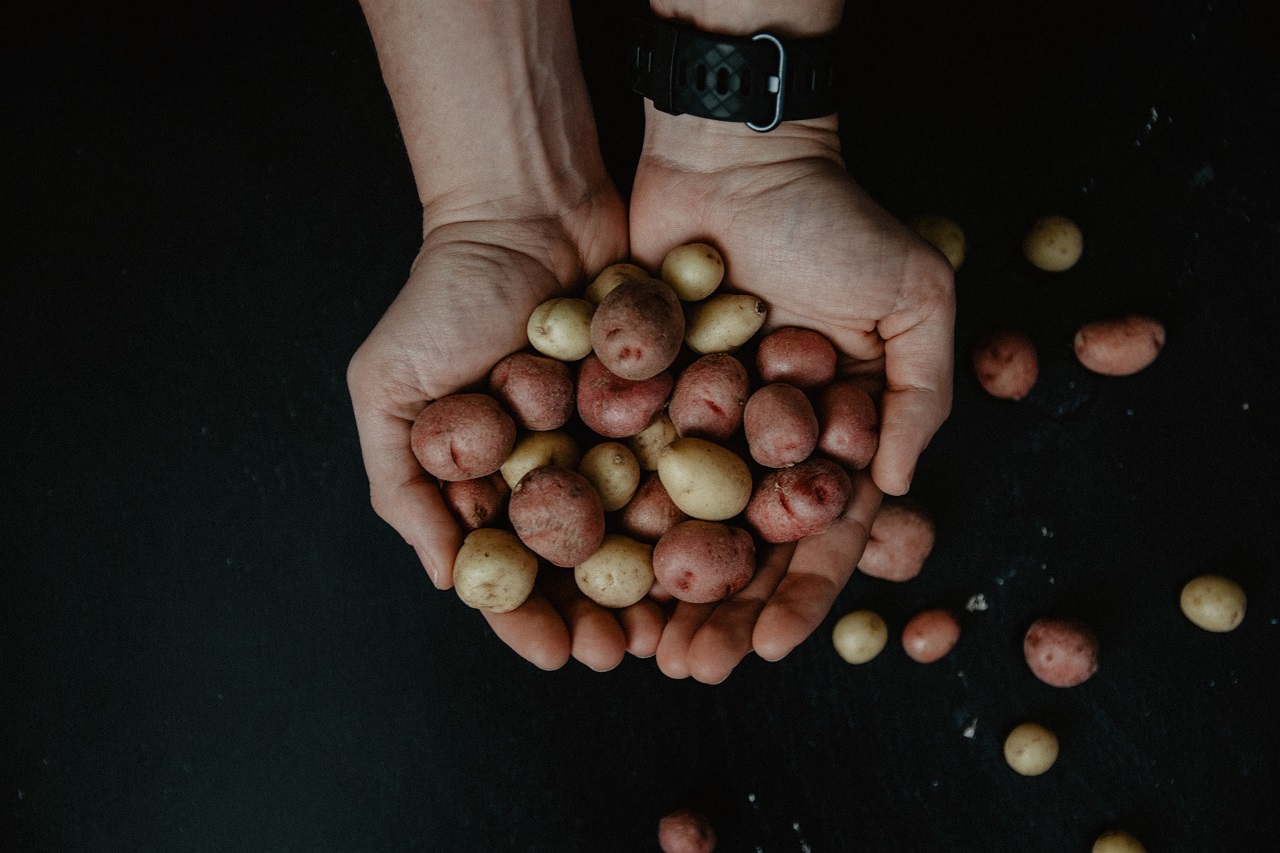 handful of potatoes handful of potatoes