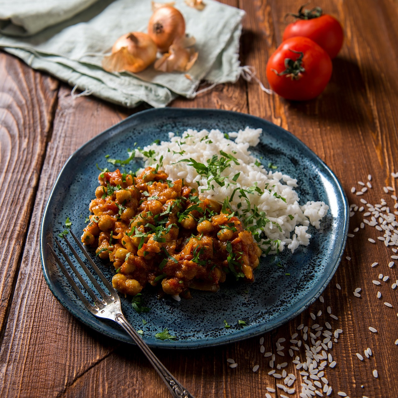 plate of curry and rice curry and rice