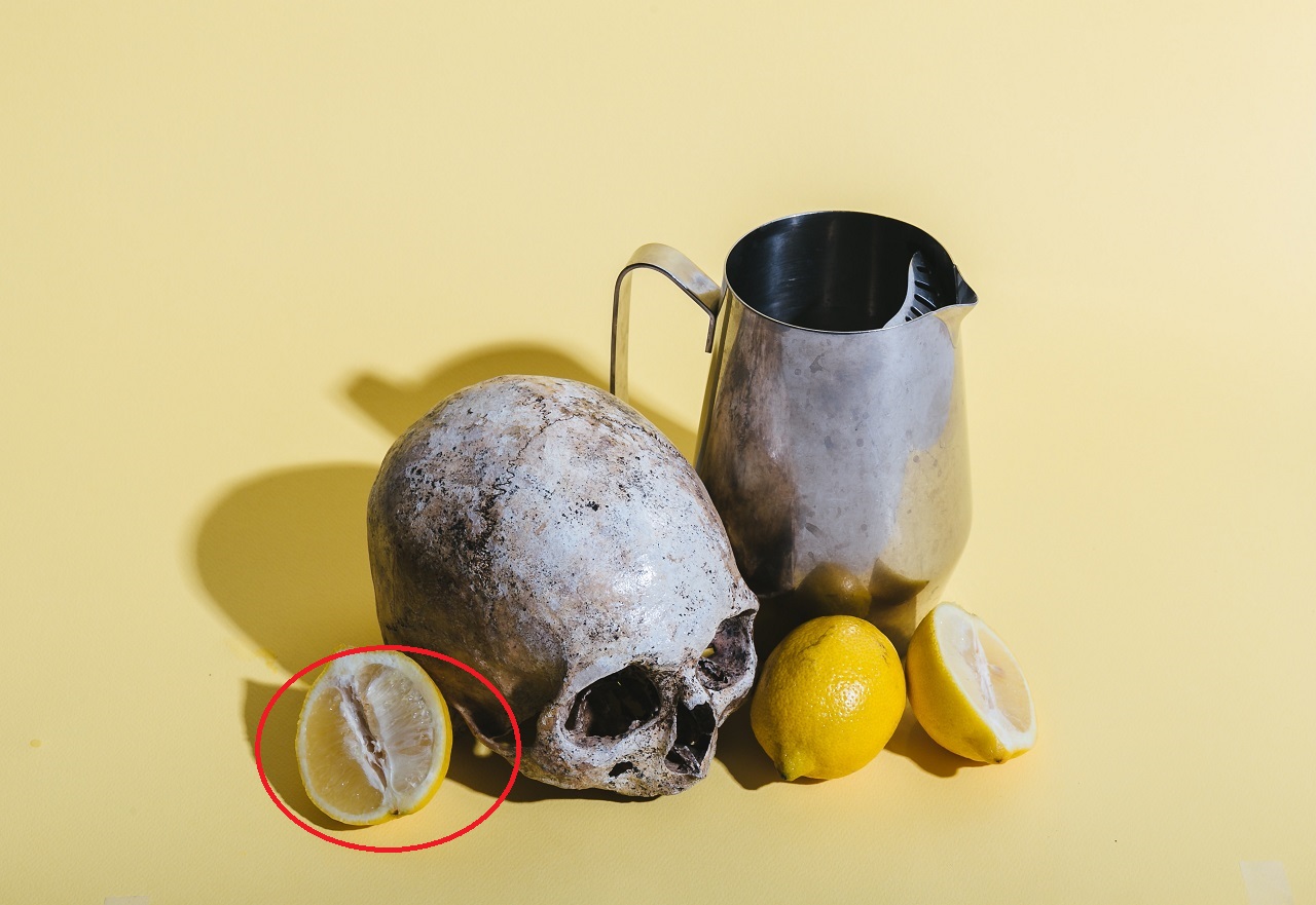 lemon skull pitcher