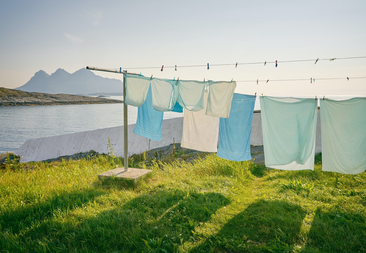 hang dry clothes clothes hang drying