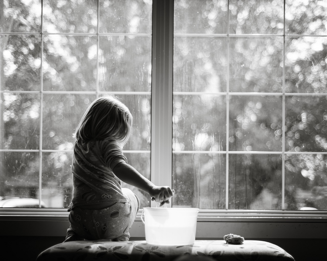 child washing window