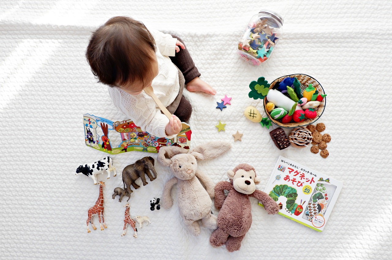child and toys