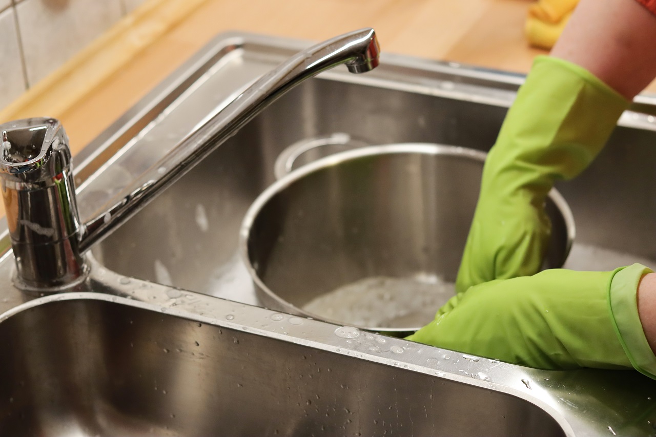 washing in sink