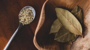 The Benefits of Drinking Bay Leaf Tea Each Day