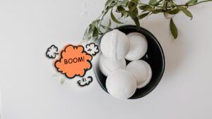 Making Your Own Baking Soda Tablets for Cleaning the Bathroom