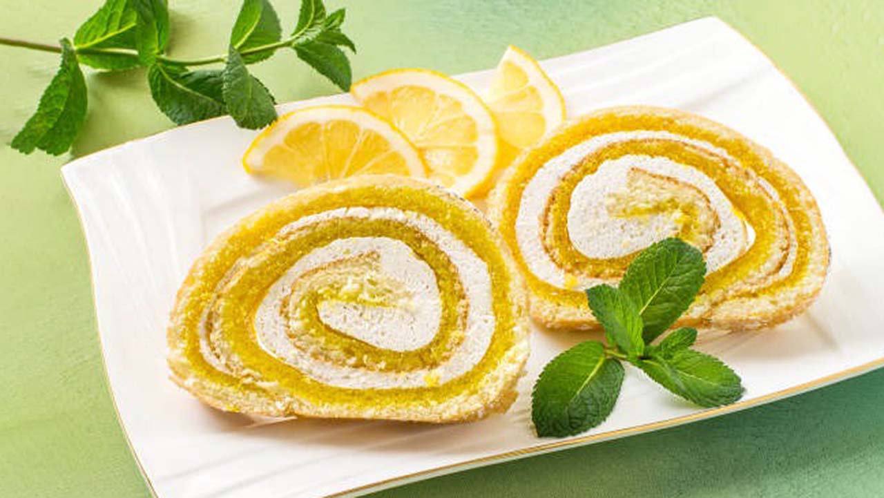 fresh and summer lemon roll 