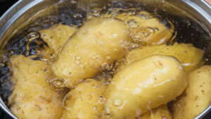 Do You Throw Away The Cooking Water from the Potatoes? Do Not Do It! We Reveal Some Tricks That Will Make Your Life Easier…
