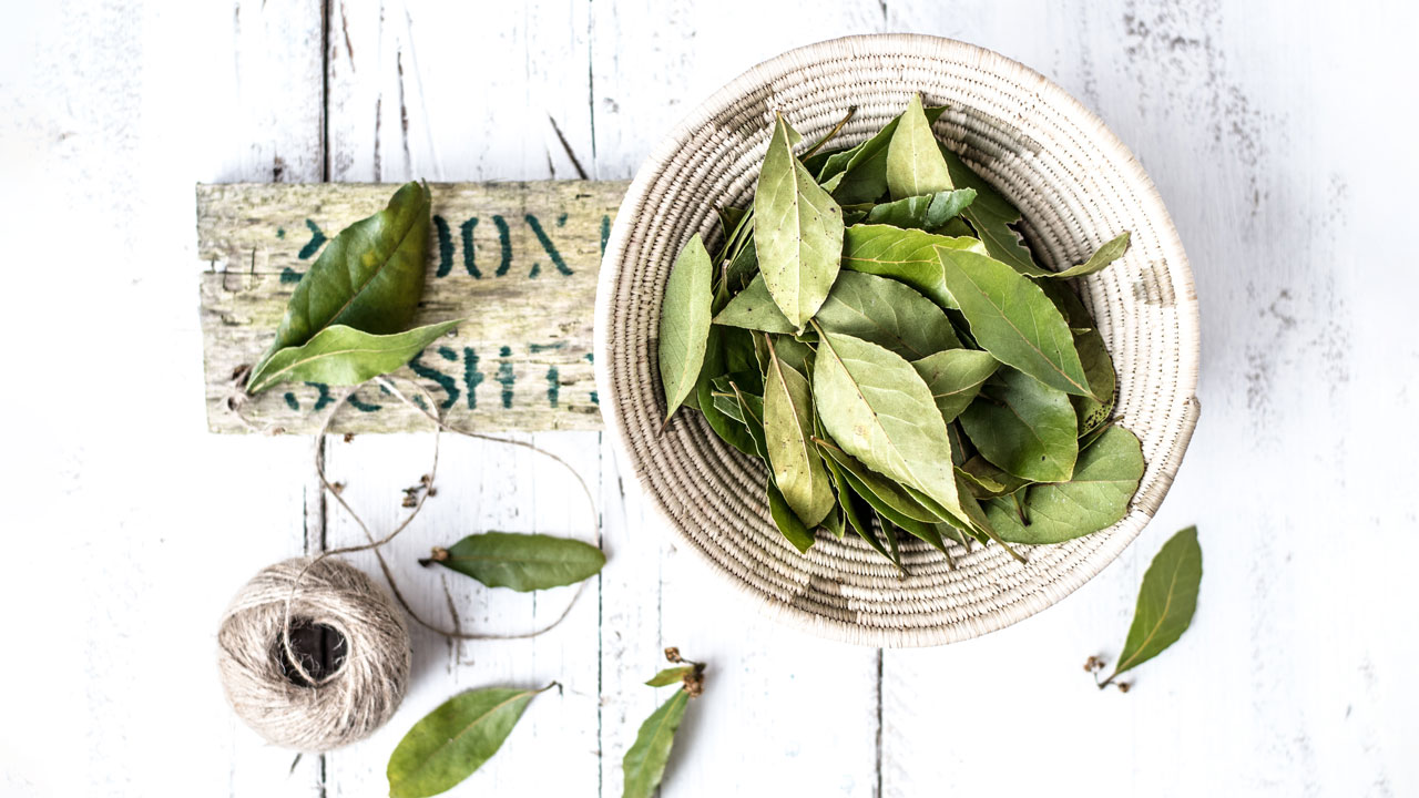 bay leaves on the table