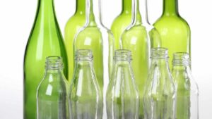 How to Clean Glass Bottles and Eliminate All Marks and Stains: The Result Will Be Shiny