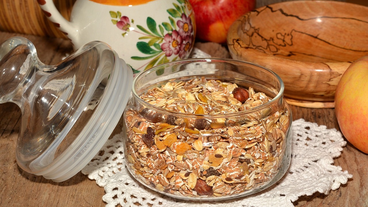 oat flakes in a jar