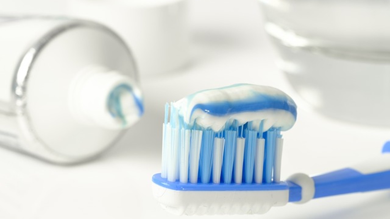 Toothpaste has a gentle abrasive quality that helps eliminate dirt and stains.