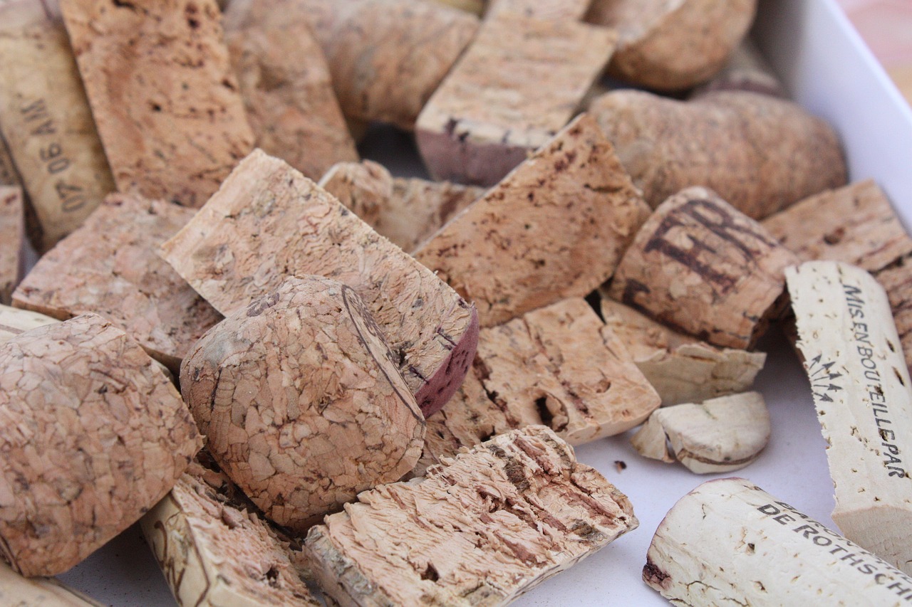Grated cork can be incredibly useful for making an efficient fertilizer.