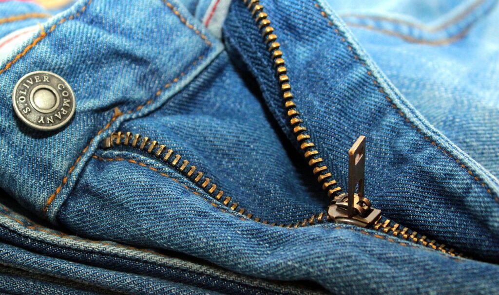 zipper of a jeans