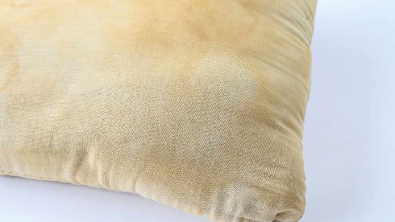 how to deal with yellow stained pillow