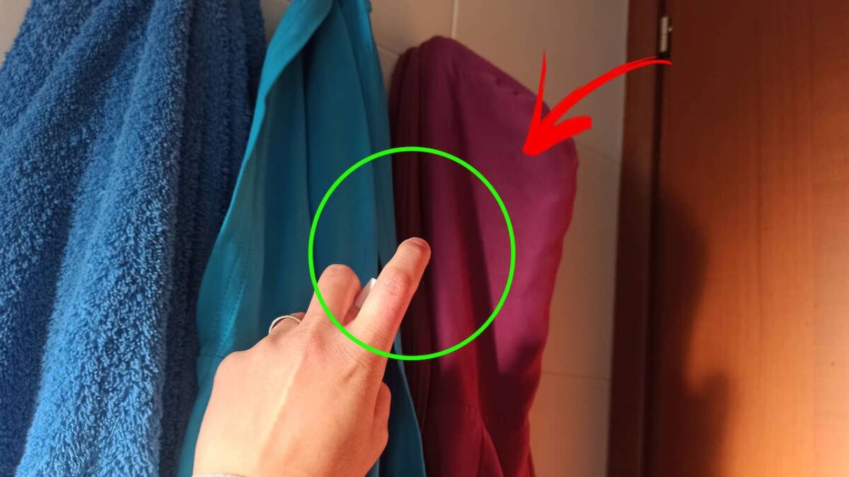 Towels and Bathrobes How to Get Rid of the Damp Smell with This Trick