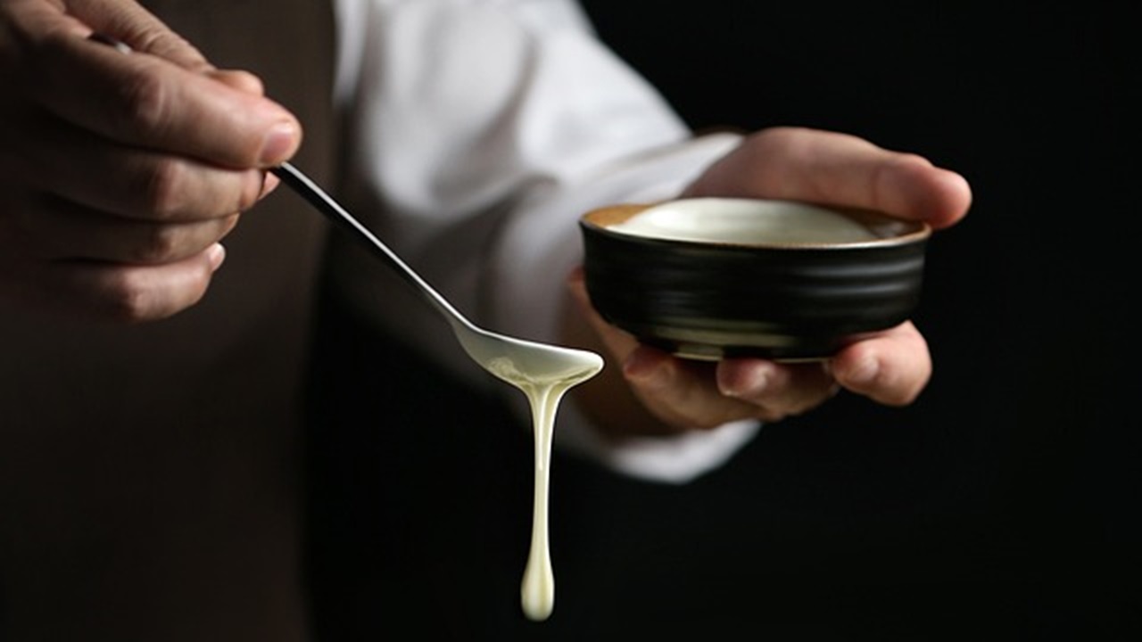 Rice flour is another effective ingredient for combating calluses.