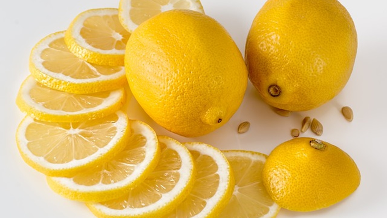 sliced lemon placed in a plate