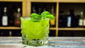 Have You Ever Tried Basil Liqueur? No? Then You Need to Prepare It Now! The Recipe is Very Simple