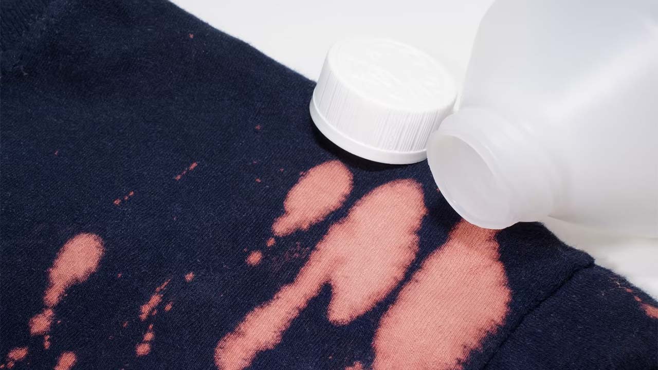 Bleach stains on clothes? Here's how to delete them quickly