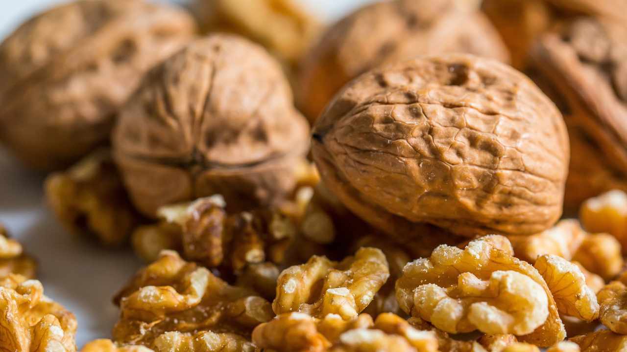 Walnuts: a small fruit with great beneficial properties