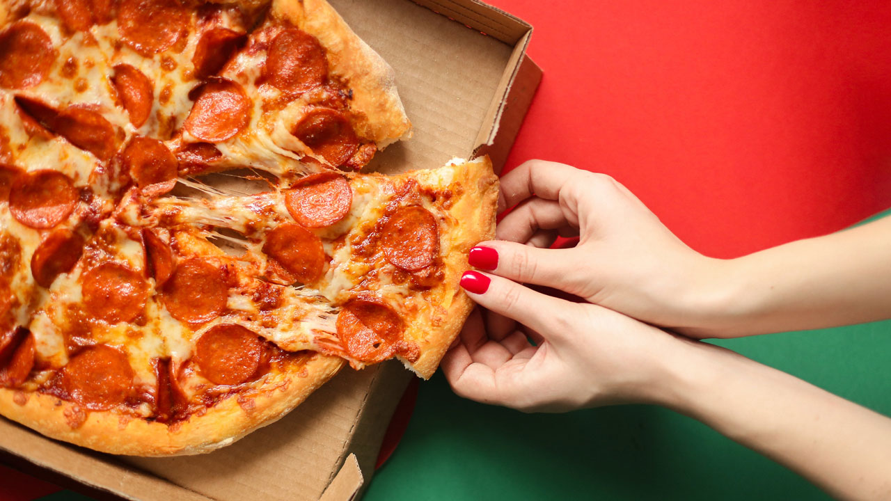Three valid reasons why pizza boxes are square