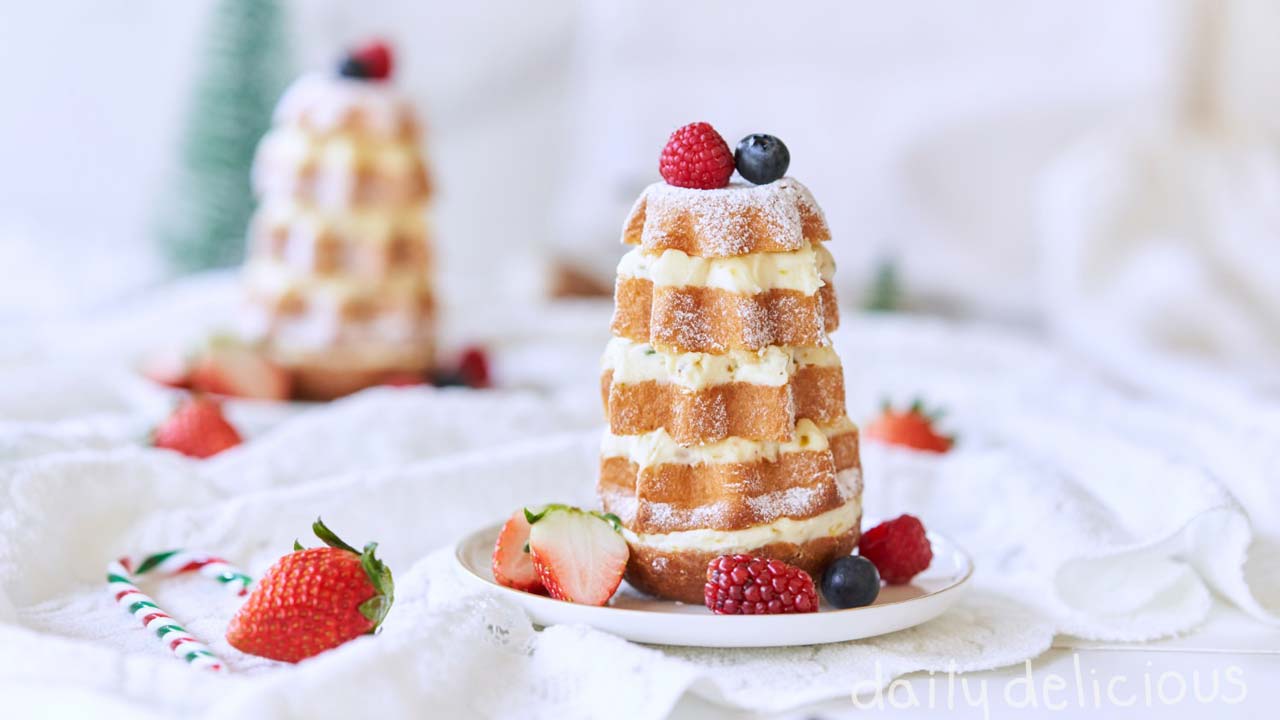 Pandoro tiramisu, a dessert to be enjoyed